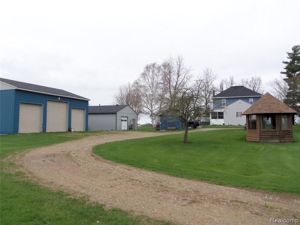 2820 South Elba Road Lapeer, MI 48446 - Photo 36 of 52 100_6813.jpg