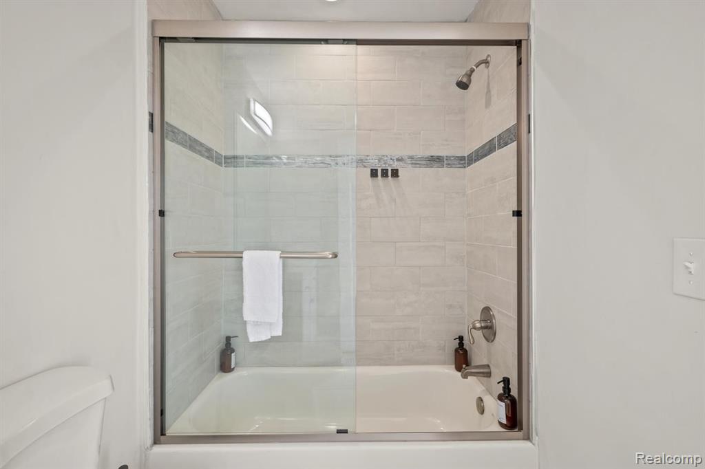 3227 Lohr Road Ann Arbor, MI 48108 - Photo 22 of 23