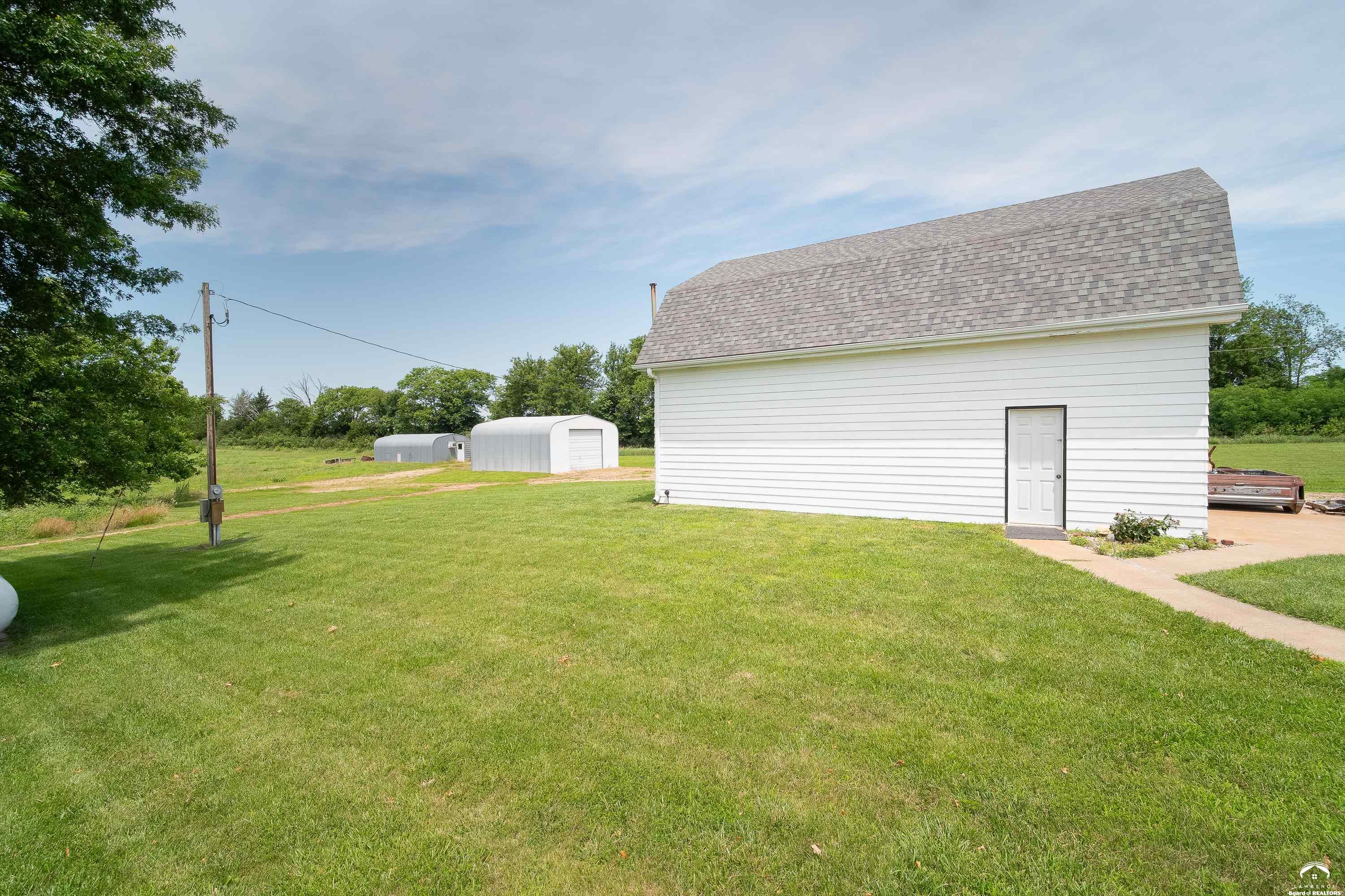 10727 Southwest Auburn Road Wakarusa, KS 66546 - Photo 35 of 62
