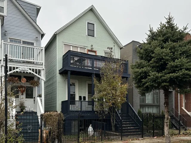 $1,995 | 1634 North Whipple Street, Unit G, Chicago, IL 60647