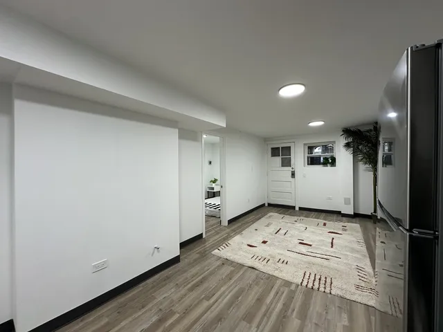 $1,995 | 1634 North Whipple Street, Unit G, Chicago, IL 60647