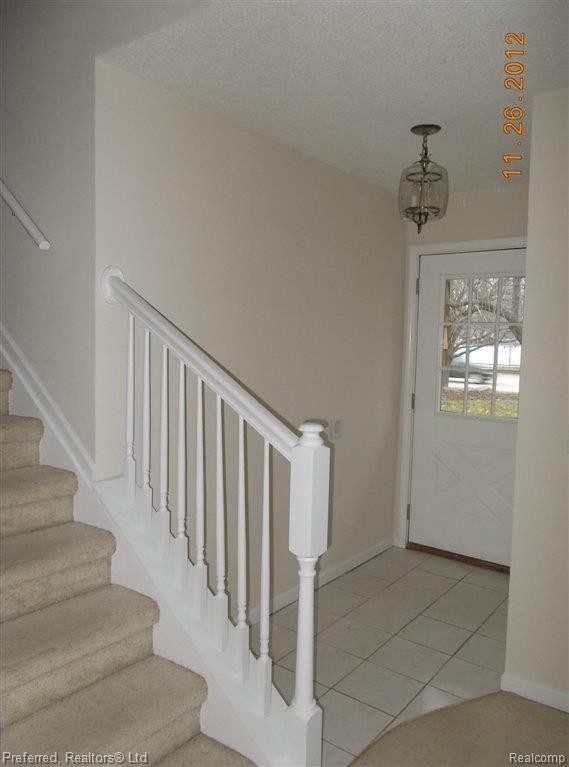44025 Warren Road Canton, MI 48187 - Photo 6 of 24 Entry