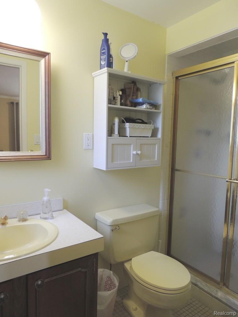 8664 Chicago Road Warren, MI 48093 - Photo 21 of 34 DSCN3764.jpg