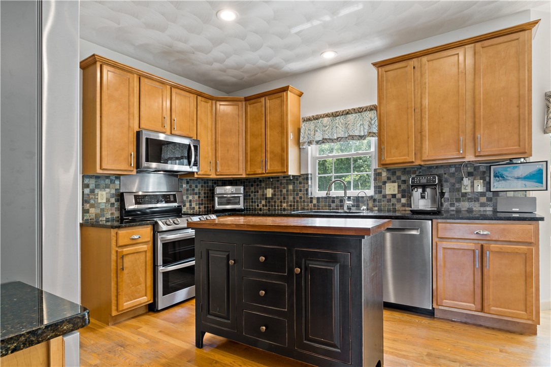 7 Mountain Laurel Drive Coventry, RI 02816 - Photo 13 of 47