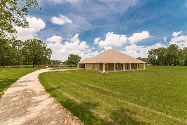 $525,000 | 33063 Highway 43, Independence, LA 70443