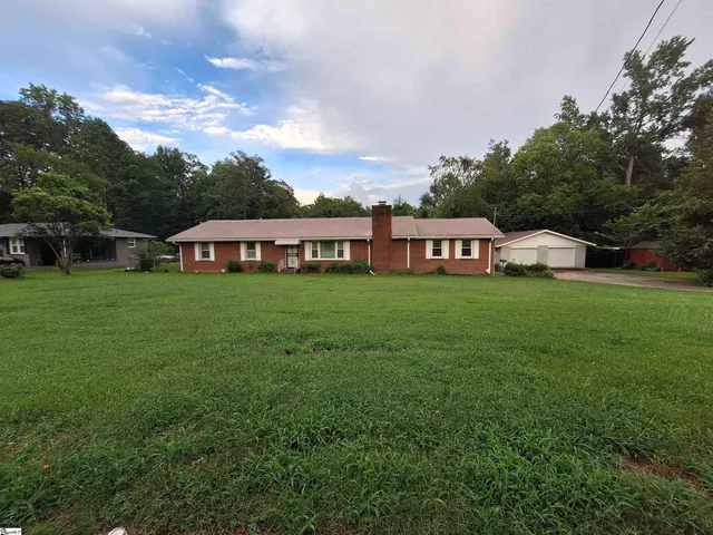 $245,000 | 107 Pine Road, Laurens, SC 29360