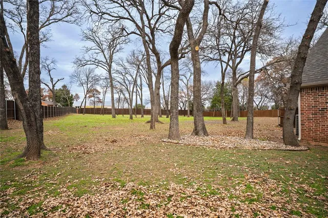 $5,000 | 250 Timberleaf Drive, Double Oak, TX 75077