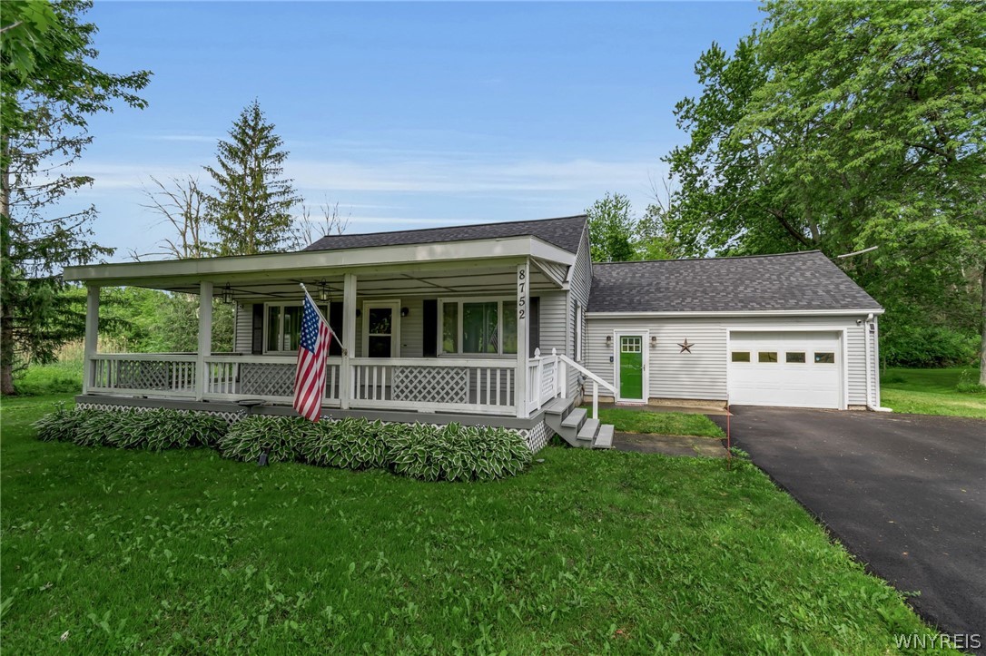8752 Donahue Road Batavia, NY 14020 - Photo 3 of 49