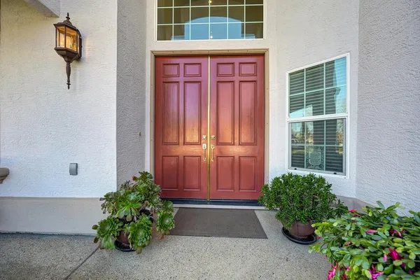 $925,000 | 3526 Lake Terrace Drive, Elk Grove, CA 95758