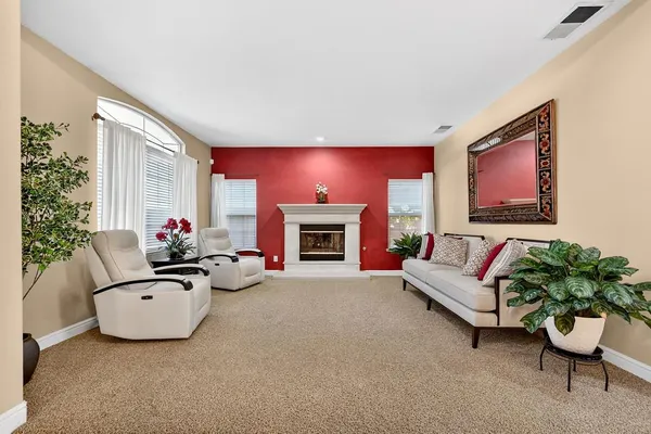 $925,000 | 3526 Lake Terrace Drive, Elk Grove, CA 95758