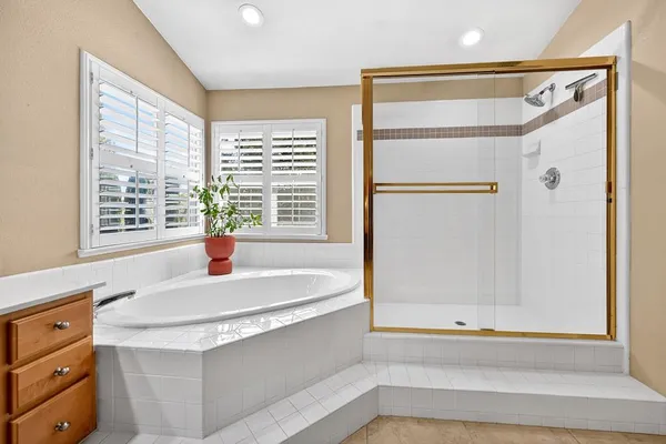 $925,000 | 3526 Lake Terrace Drive, Elk Grove, CA 95758