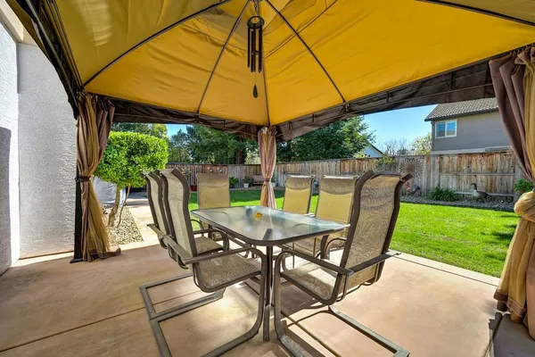 $925,000 | 3526 Lake Terrace Drive, Elk Grove, CA 95758