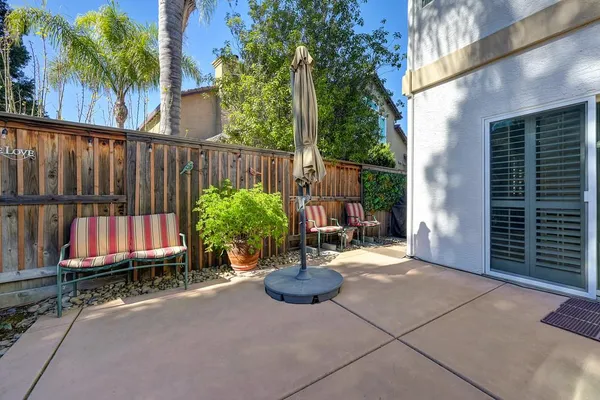 $925,000 | 3526 Lake Terrace Drive, Elk Grove, CA 95758