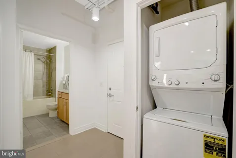 $499,990 | 1201 North Garfield Street, Unit 202, Arlington, VA 22201
