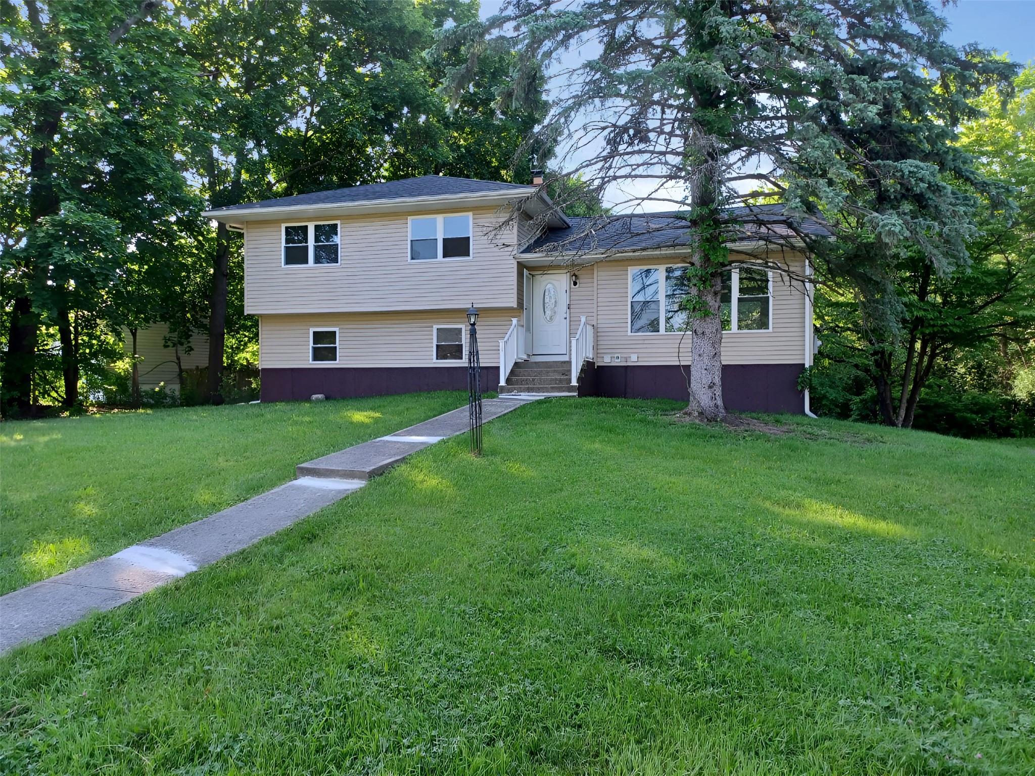 14 Laddie Road Middletown, NY 10941 - Photo 1 of 1 Tri-level home featuring a front lawn