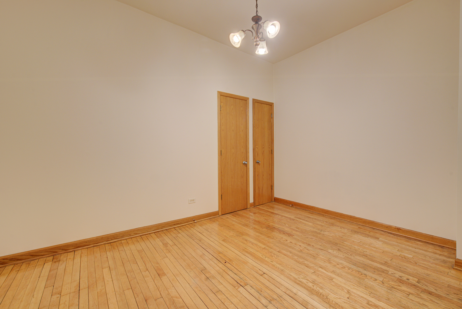 4518 North Sheridan Road, Unit 1E Chicago, IL 60640 - Photo 8 of 9 Gallery Image 8