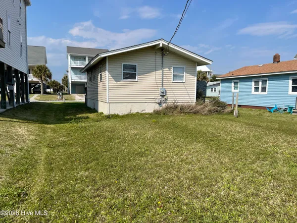 $465,000 | 310 East Terminal Boulevard, Atlantic Beach, NC 28512