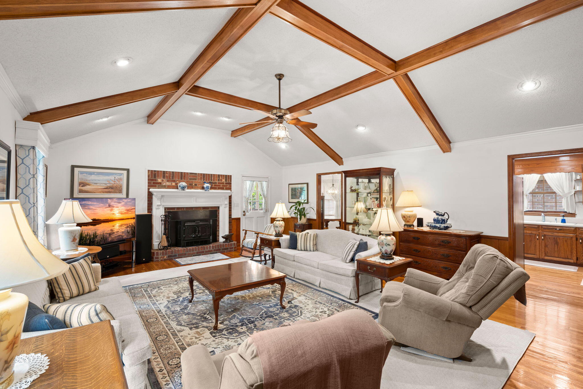 2899 Wire Road St. George, SC 29477 - Photo 20 of 69 Large family room for family gatherings
