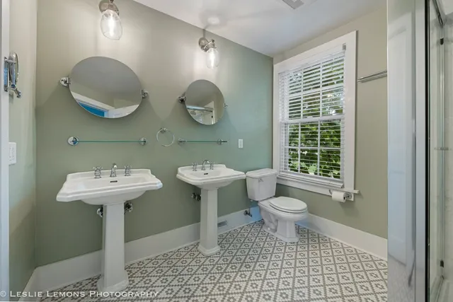 $5,900 | 241 West Van Buren Avenue, Naperville, IL 60540