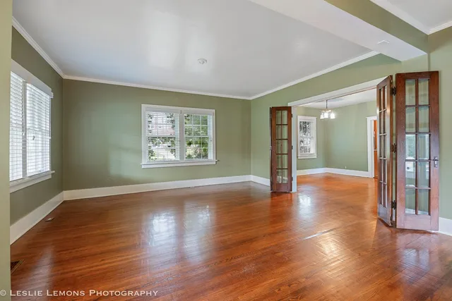 $5,900 | 241 West Van Buren Avenue, Naperville, IL 60540