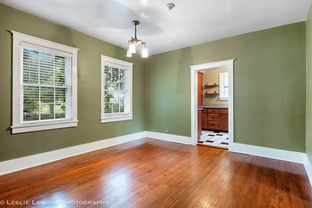 $5,900 | 241 West Van Buren Avenue, Naperville, IL 60540