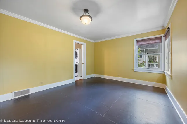 $5,900 | 241 West Van Buren Avenue, Naperville, IL 60540