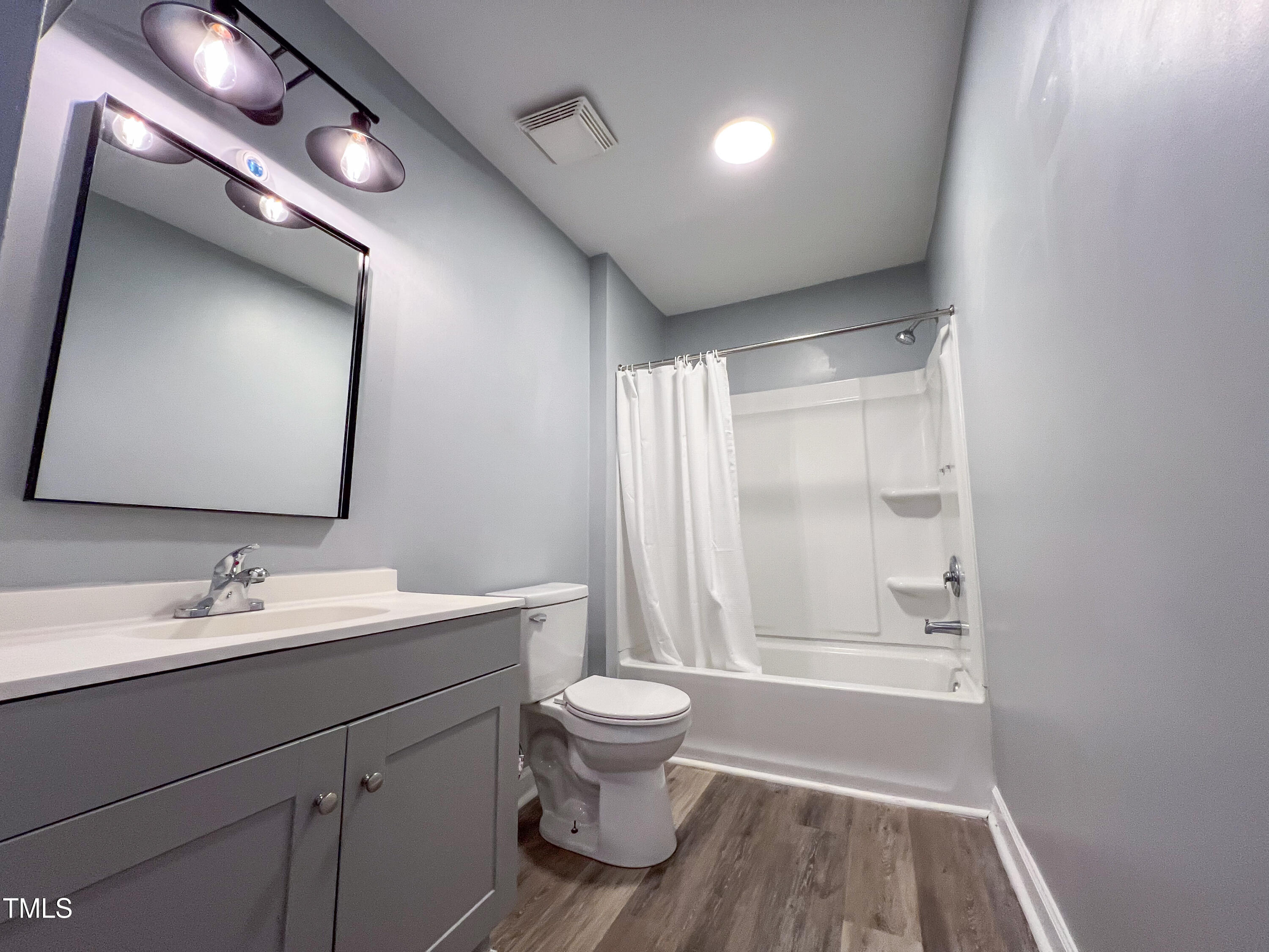 1809 Coltrane Court Raleigh, NC 27610 - Photo 6 of 13 1809 Coltrane CT reshoot-12