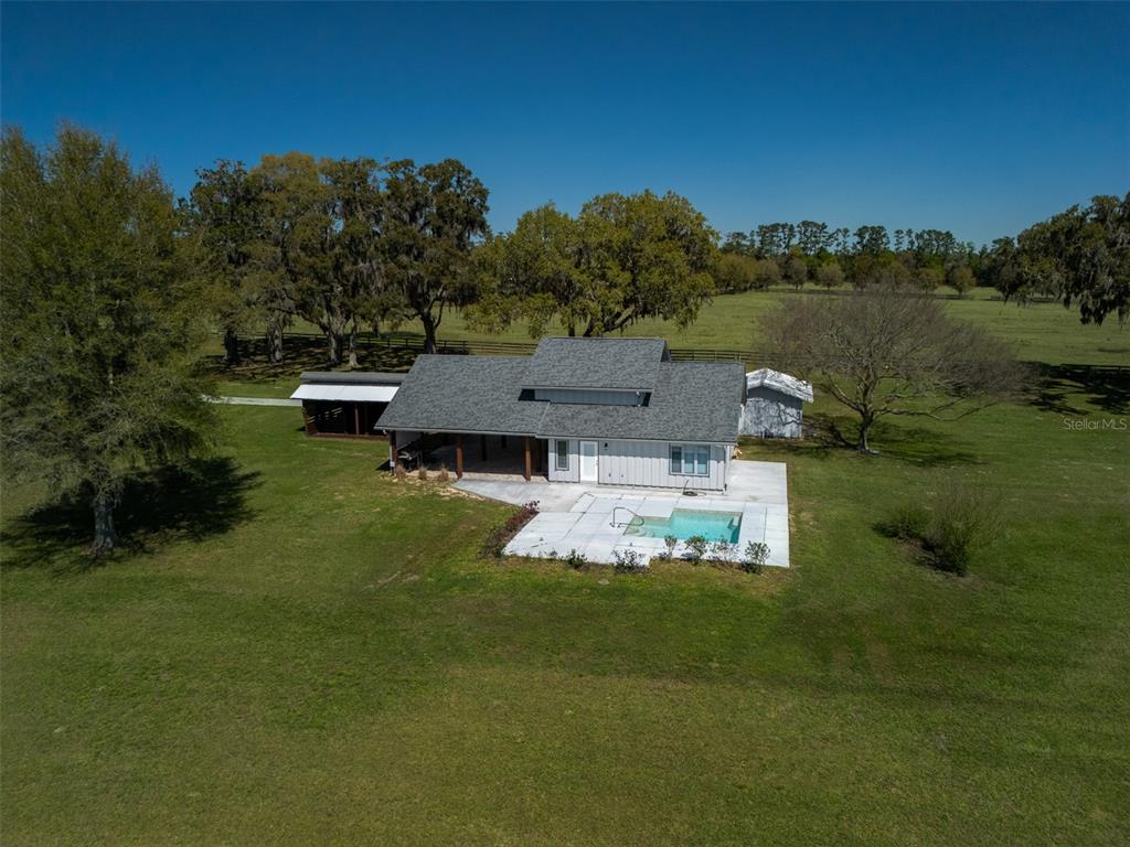 15157 Northwest 112th Place Road Morriston, FL 32668 - Photo 6 of 27