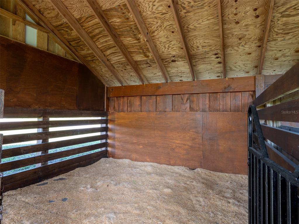 15157 Northwest 112th Place Road Morriston, FL 32668 - Photo 9 of 27