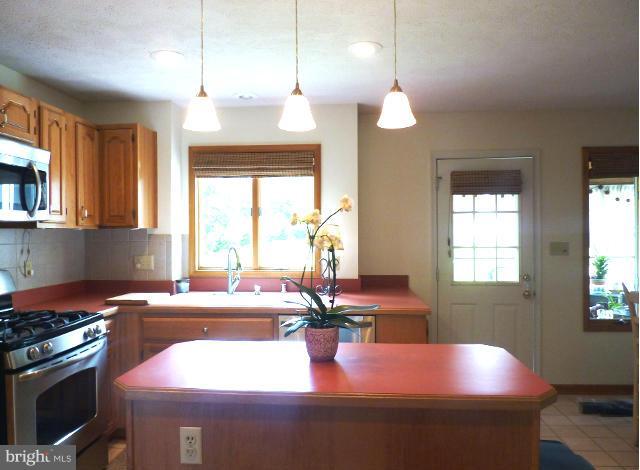 311 Gardners Road Cross Junction, VA 22625 - Photo 9 of 30 Kitchen