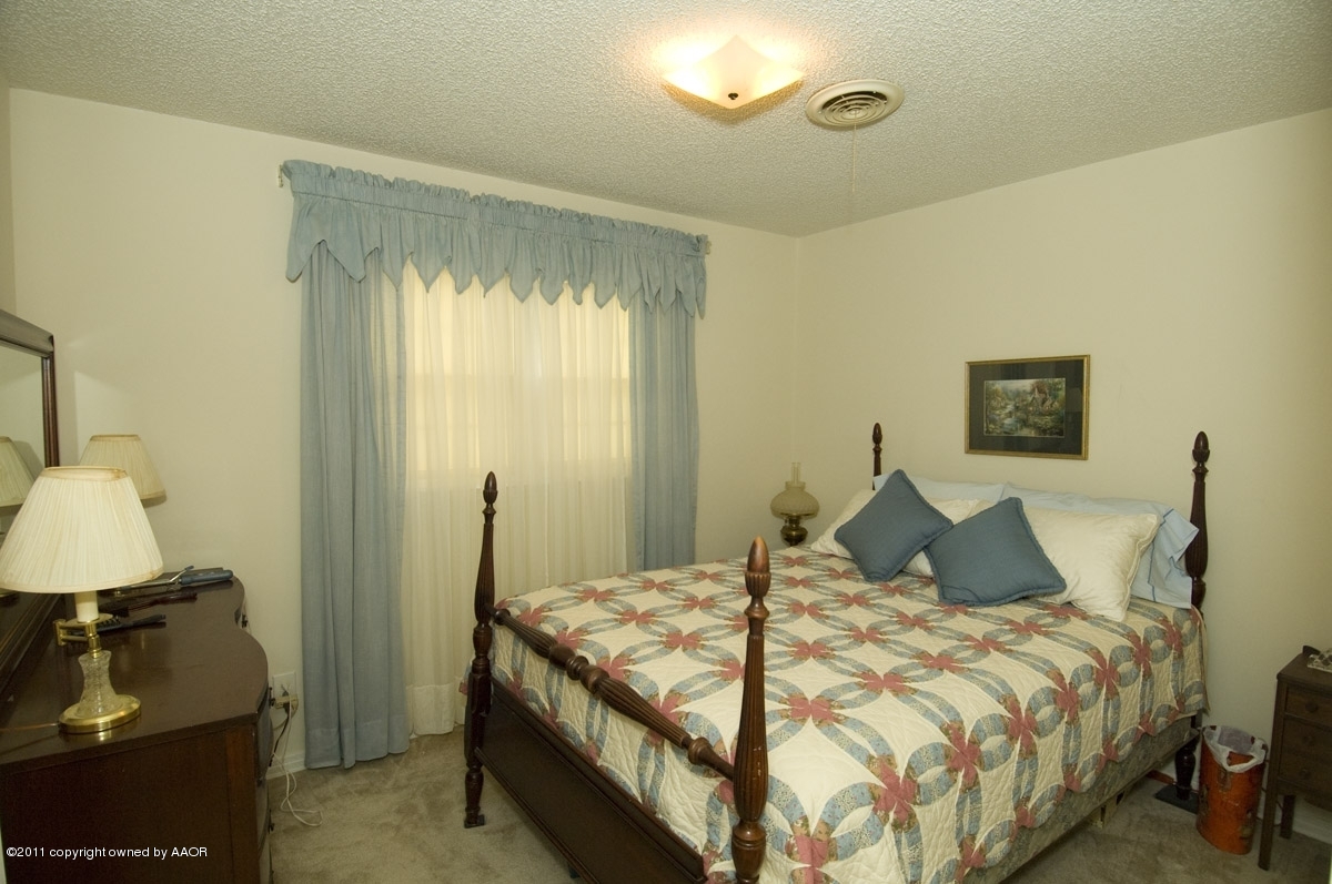 1400 North Spring Street Amarillo, TX 79107 - Photo 11 of 19 bedroom 2