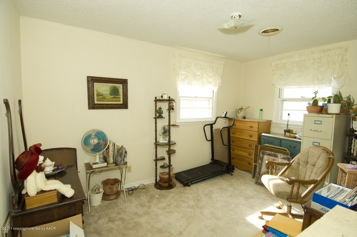 1400 North Spring Street Amarillo, TX 79107 - Photo 14 of 19 bedroom 3