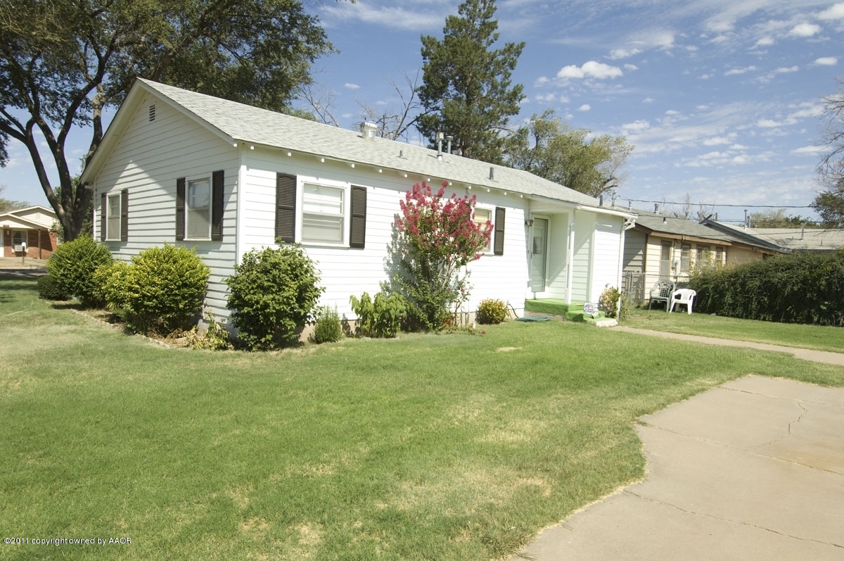 1400 North Spring Street Amarillo, TX 79107 - Photo 18 of 19 back yard view 4