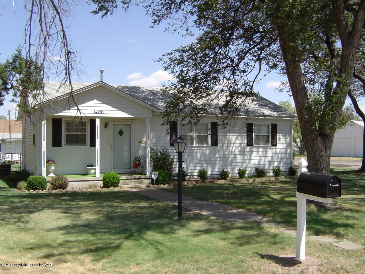 1400 North Spring Street Amarillo, TX 79107 - Photo 2 of 19 Front of home