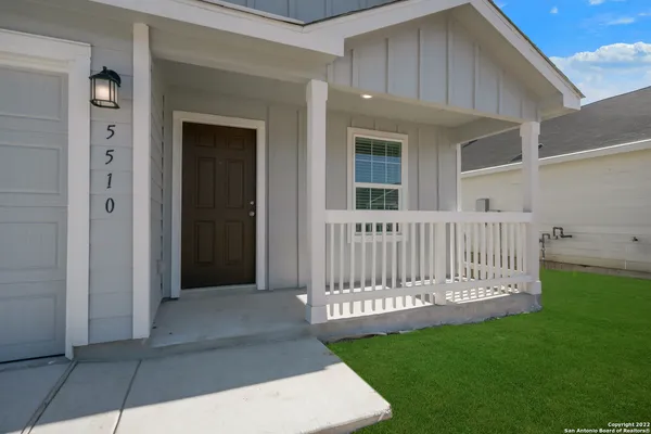 $1,475 | 5510 Basil Chase, St. Hedwig, TX 78152