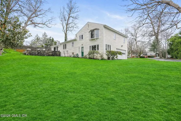 $2,295,000 | 30 Weston Hill Road, Riverside, CT 06878