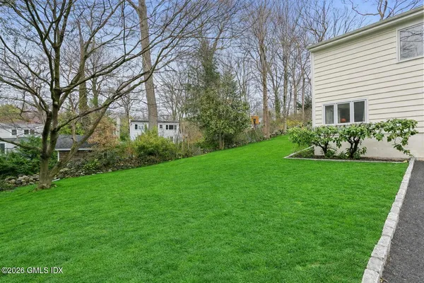 $2,295,000 | 30 Weston Hill Road, Riverside, CT 06878