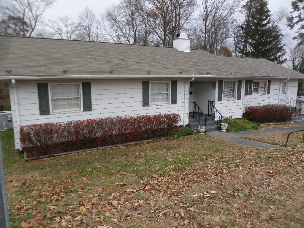 114 Georgia Avenue Oak Ridge, TN 37830 - Photo 1 of 27 114 Georgia Ave.