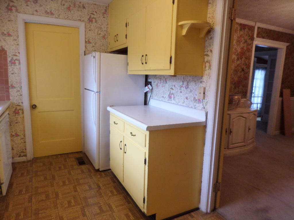 114 Georgia Avenue Oak Ridge, TN 37830 - Photo 7 of 27 Kitchen