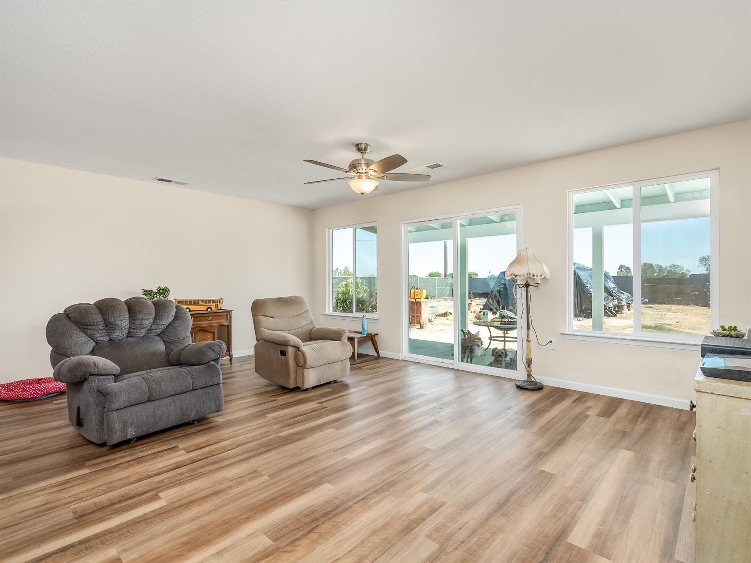 25858 Tanforan Drive Madera, CA 93638 - Photo 11 of 21