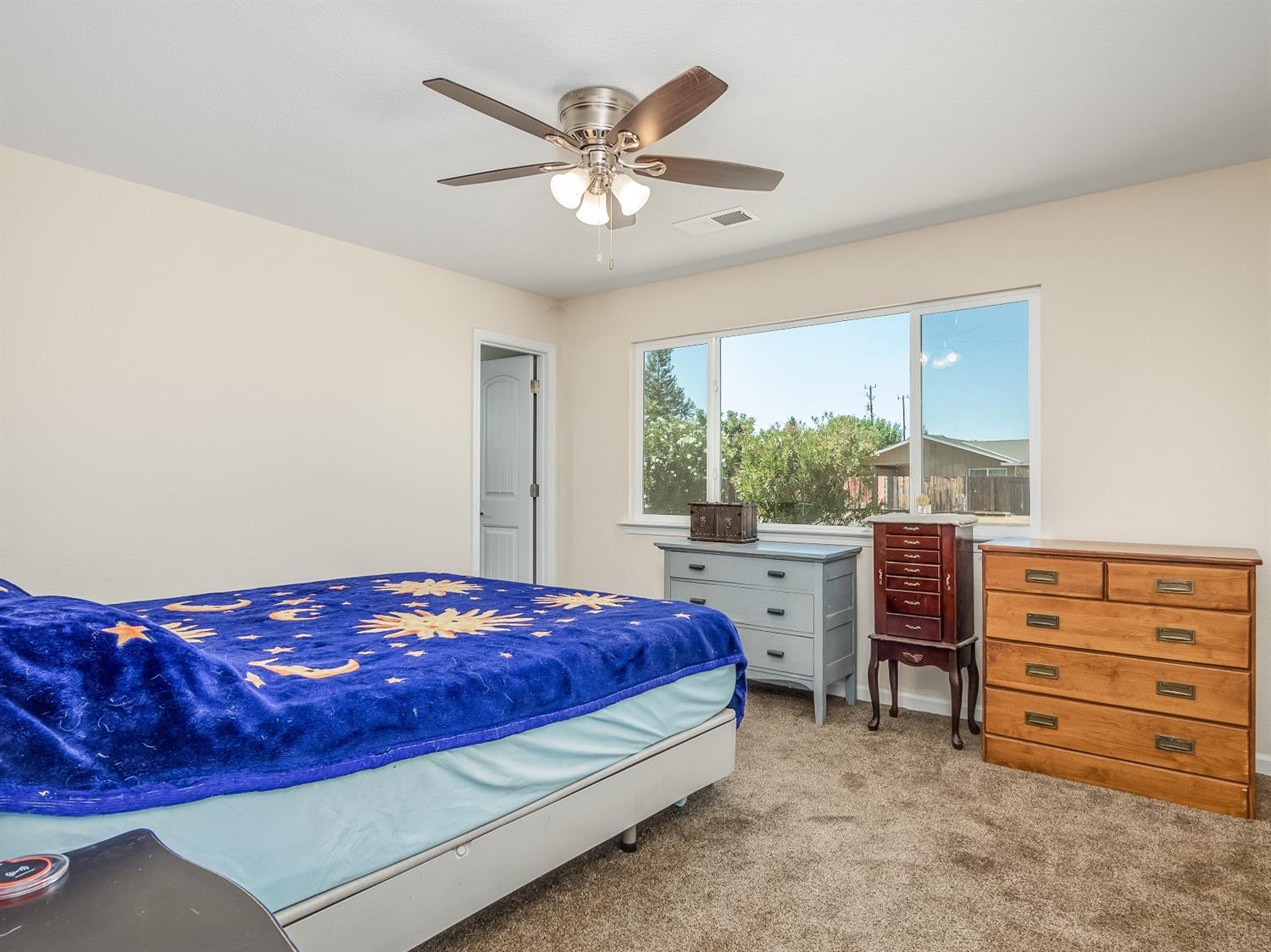 25858 Tanforan Drive Madera, CA 93638 - Photo 12 of 21