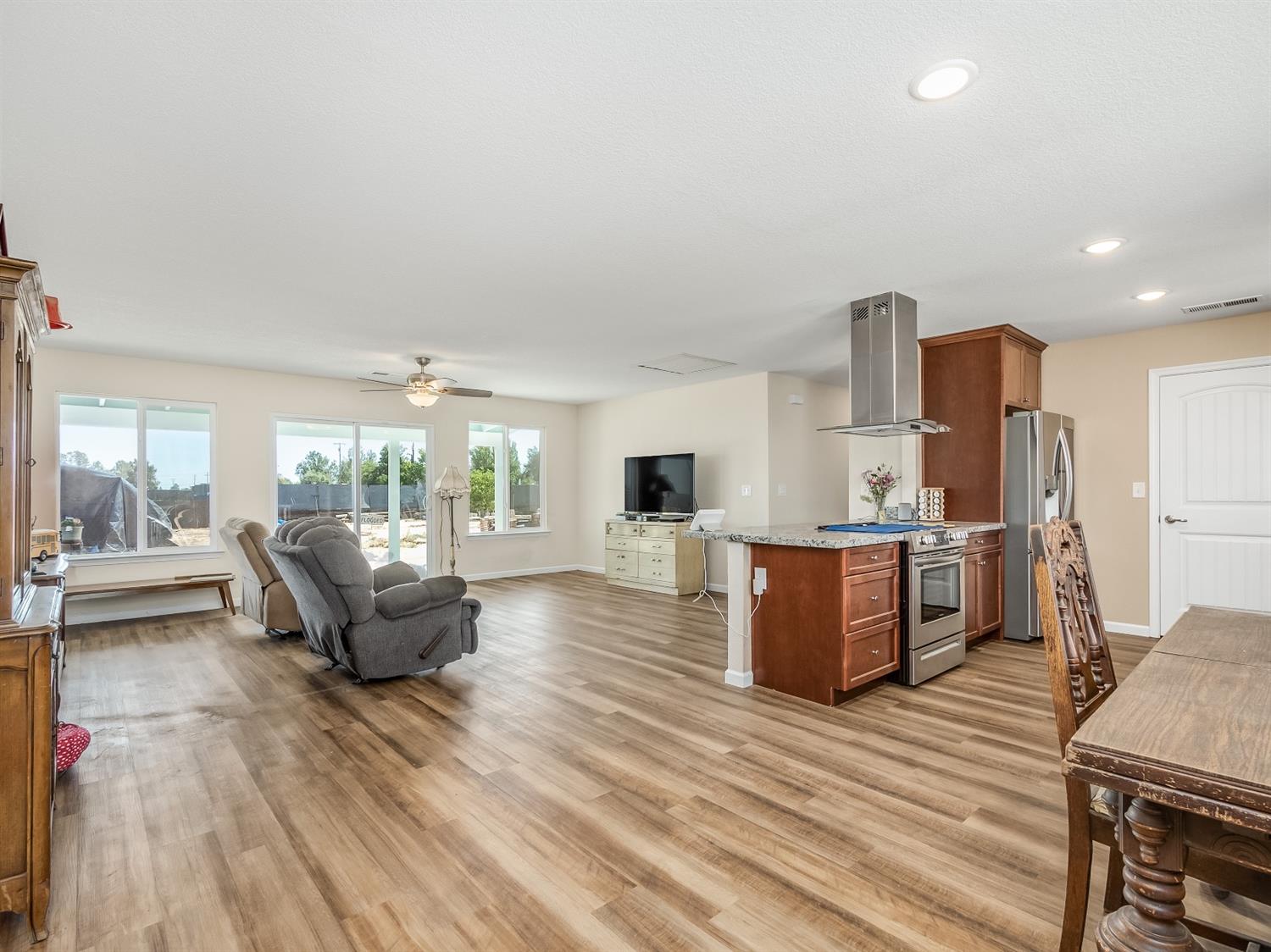 25858 Tanforan Drive Madera, CA 93638 - Photo 4 of 21