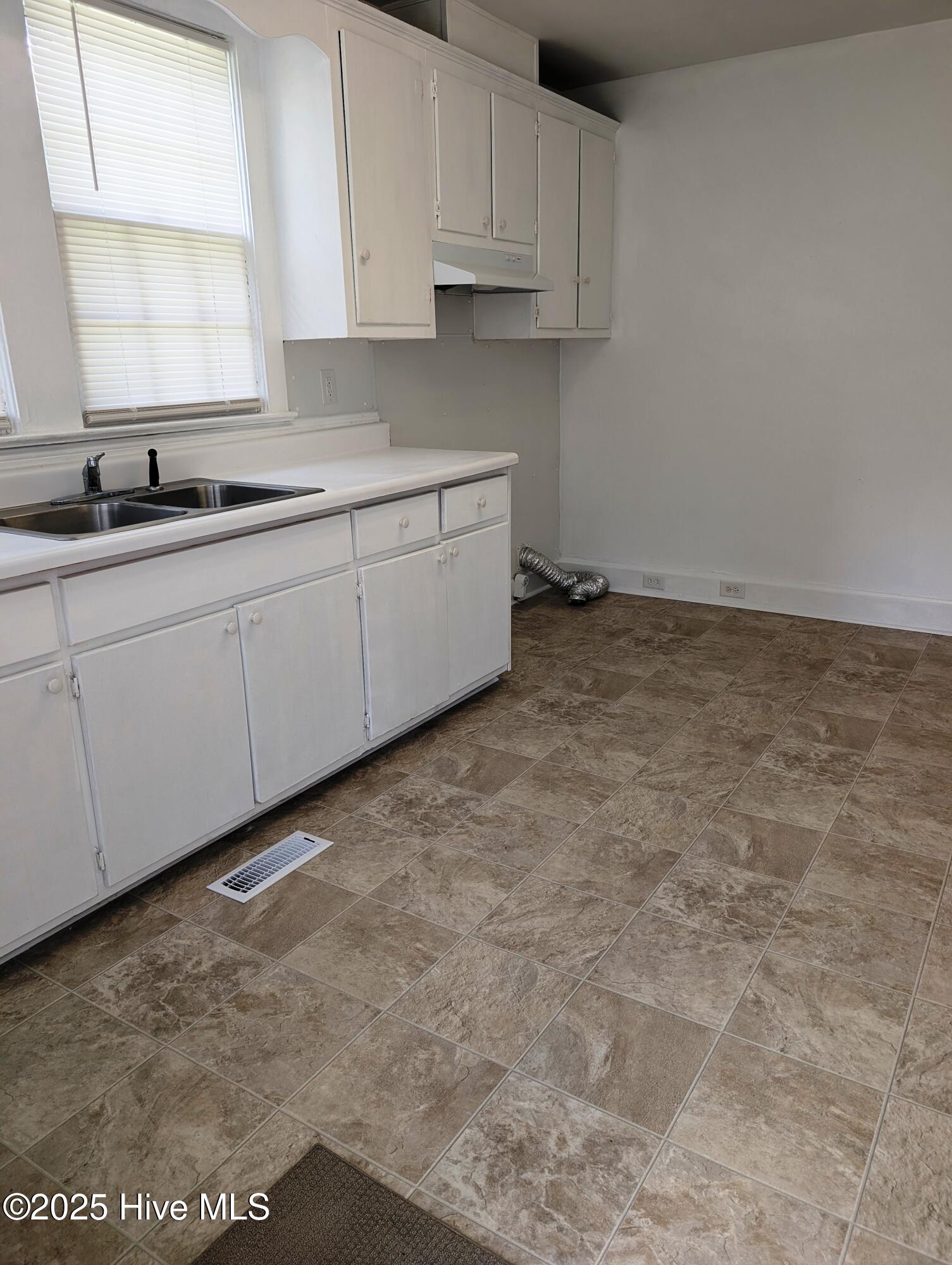 1109 Woodrow Street South Wilson, NC 27893 - Photo 7 of 9 1109 Woodrow St (7)