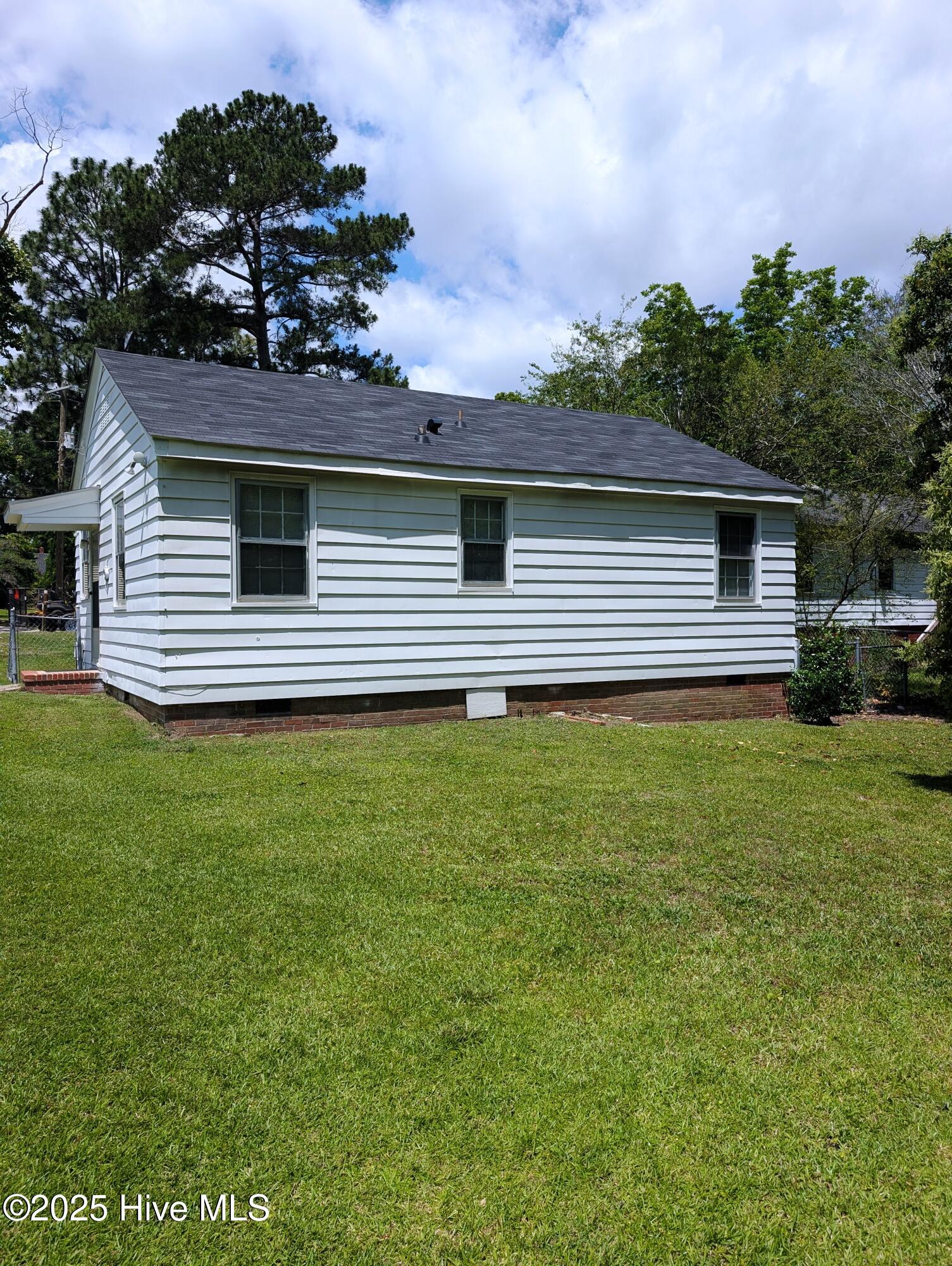 1109 Woodrow Street South Wilson, NC 27893 - Photo 8 of 9 1109 Woodrow St (9)