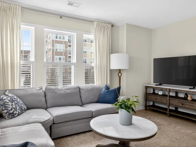 $649,000 | 4206 Peters Farm Way, Unit 206, Westborough, MA 01581