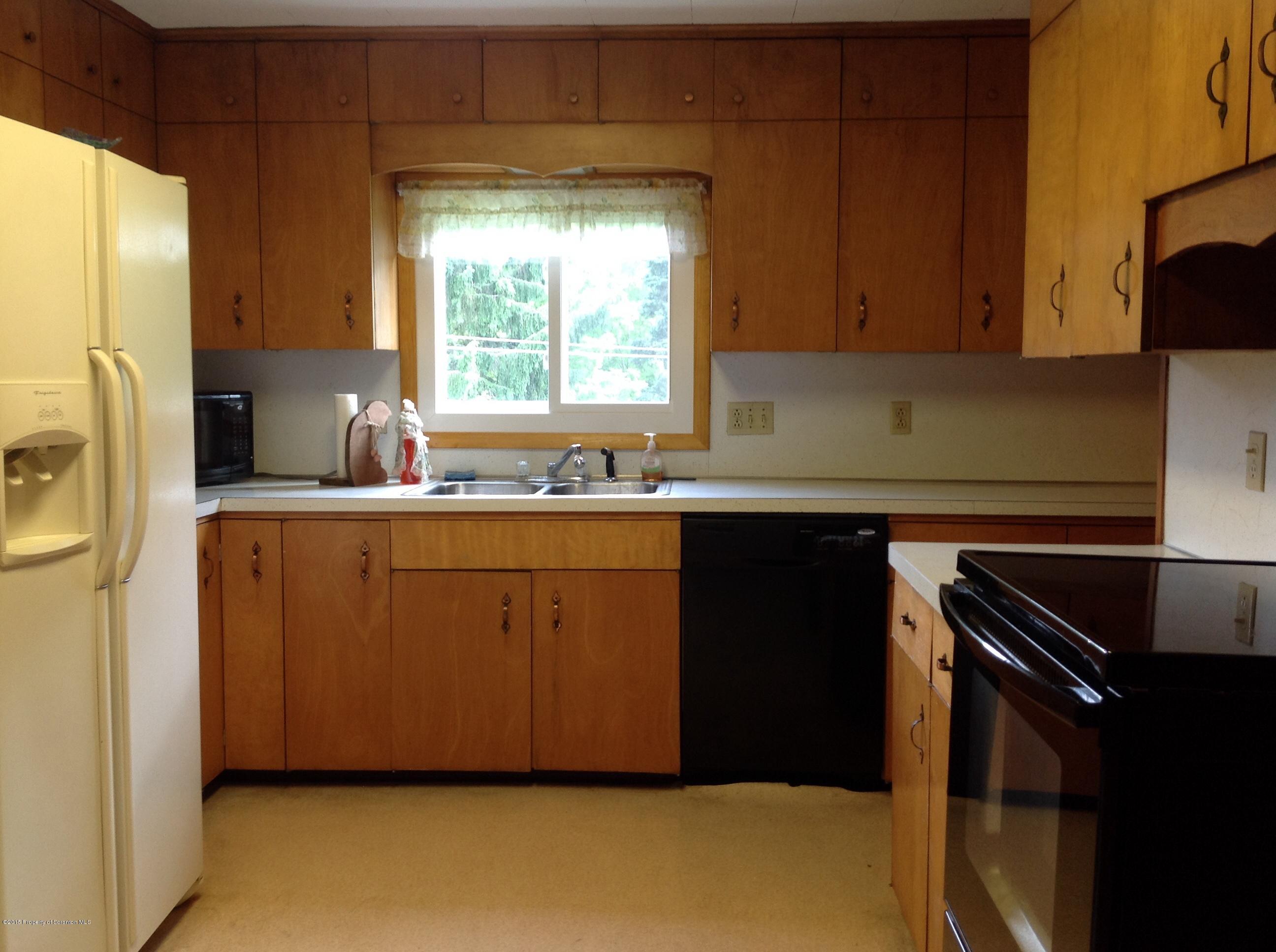 754 Squier Hill Road Nicholson, PA 18446 - Photo 6 of 39 Kitchen
