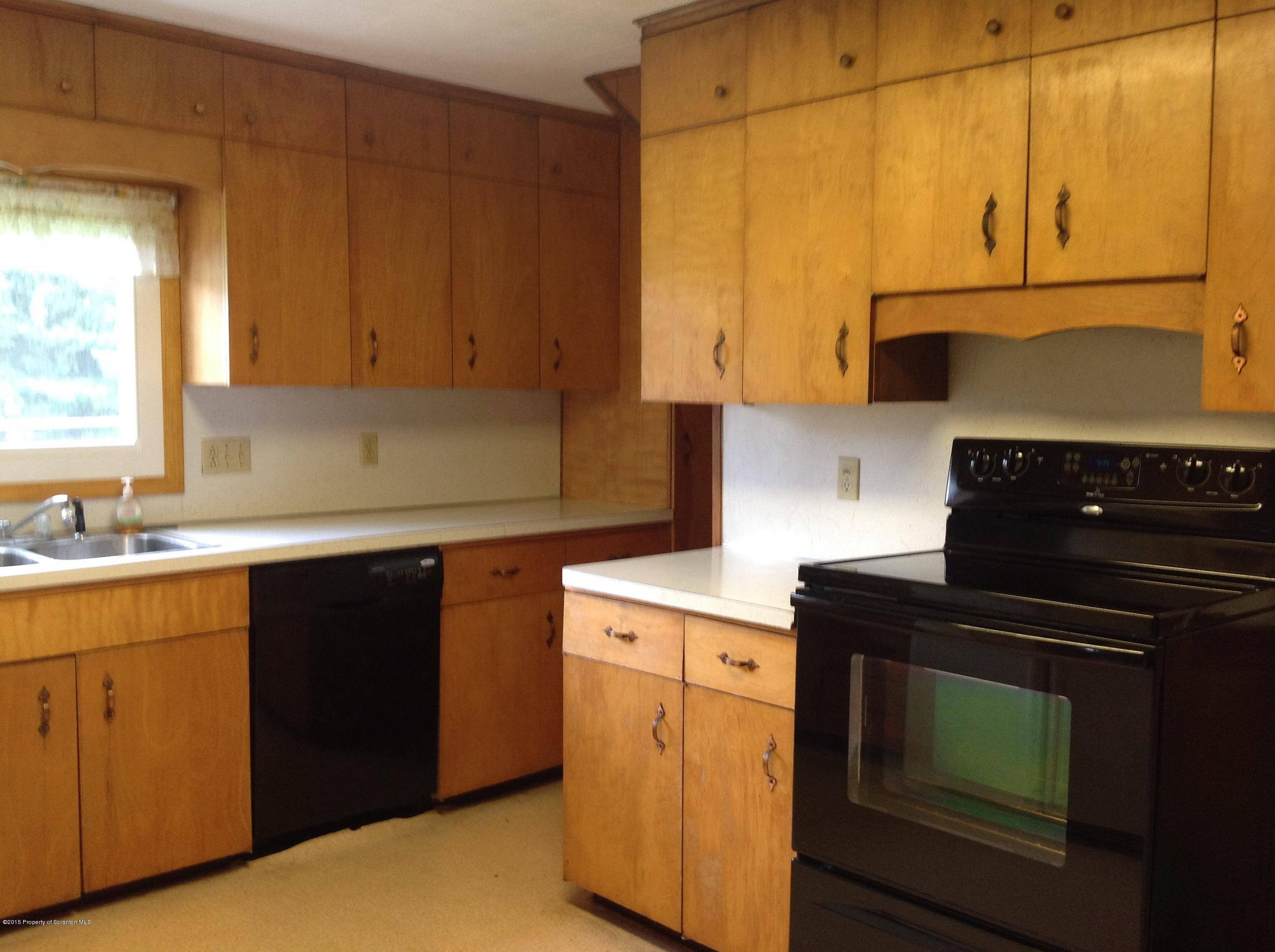 754 Squier Hill Road Nicholson, PA 18446 - Photo 7 of 39 Kitchen