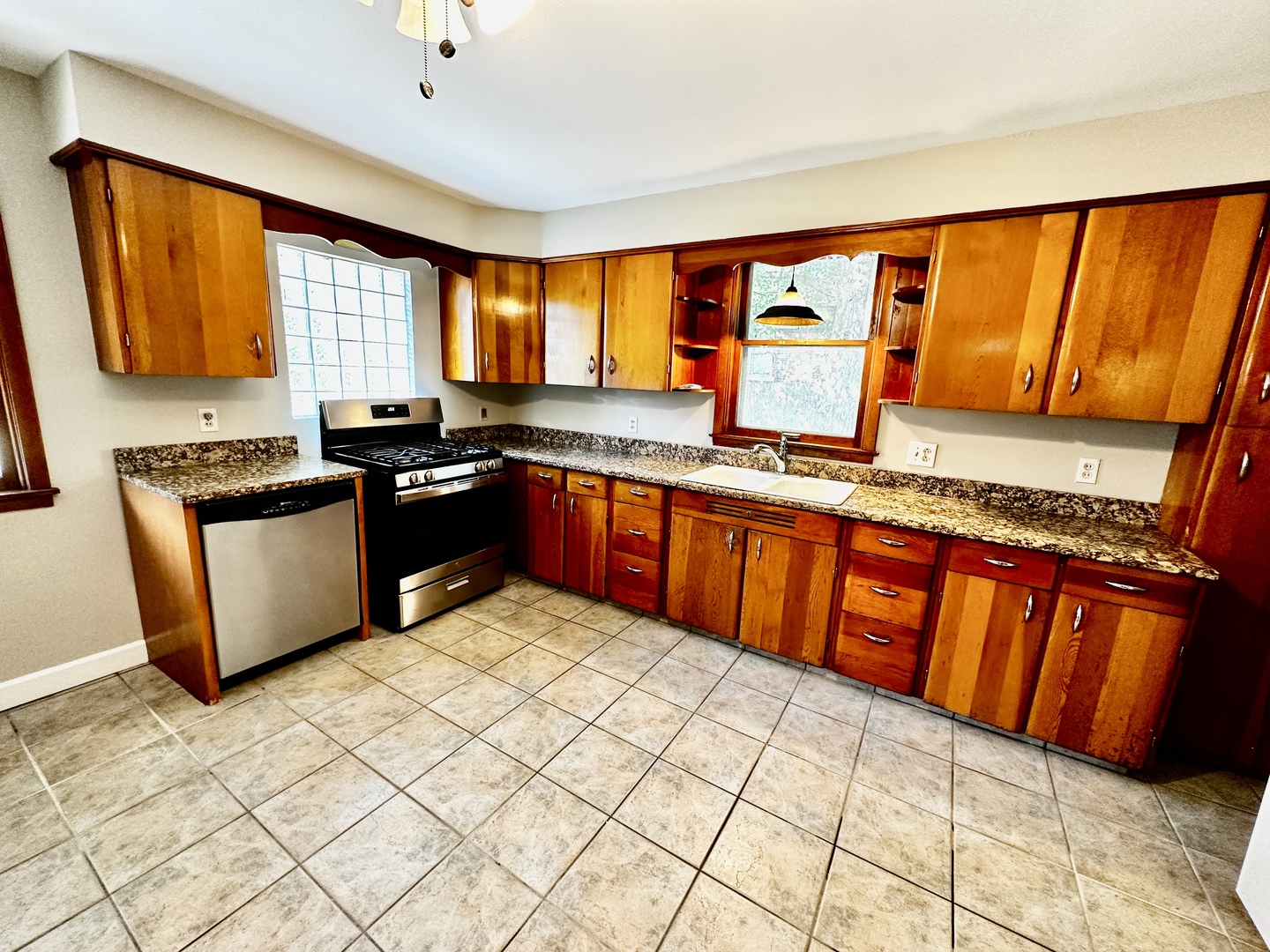 2015 South State Street Lockport, IL 60441 - Photo 6 of 30