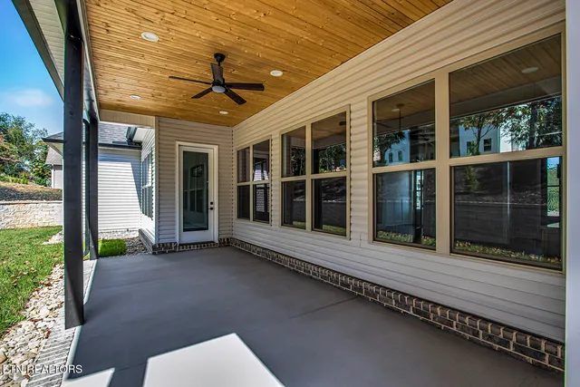 $619,900 | 115 Oonoga Way, Loudon, TN 37774