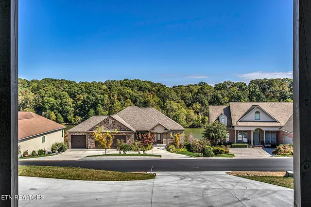$619,900 | 115 Oonoga Way, Loudon, TN 37774